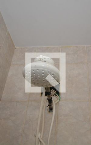 Casa à venda com 70m², 2 quartos e 6 vagasBanheiro da Suíte 2