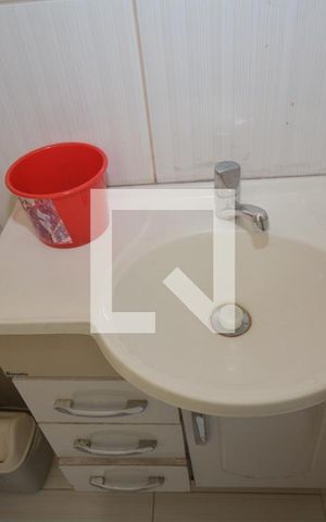 Casa à venda com 70m², 2 quartos e 6 vagasBanheiro da Suíte 1