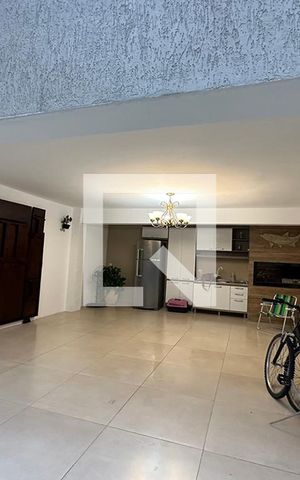 Casa à venda com 180m², 3 quartos e 3 vagasGaragem