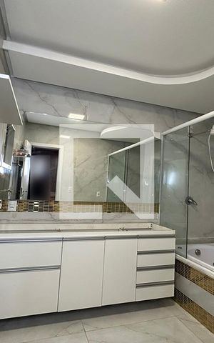 Casa à venda com 180m², 3 quartos e 3 vagasBanheiro