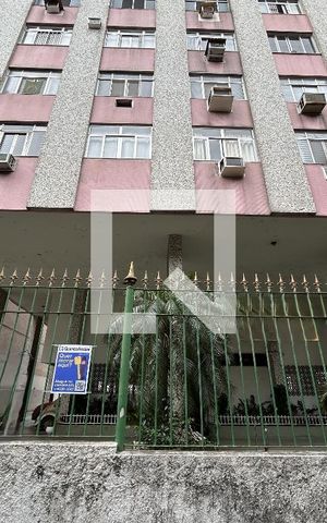 Apartamento para alugar com 80m², 2 quartos e 1 vagaFachada + plaquinha
