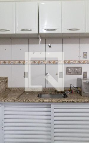 Casa à venda com 400m², 4 quartos e sem vaga Casa à venda com 400m², 4 quartos e sem vagaCozinha