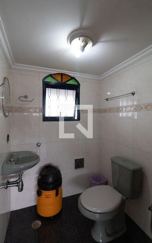 Casa à venda com 400m², 4 quartos e sem vaga Casa à venda com 400m², 4 quartos e sem vagaBanheiro do Terraço