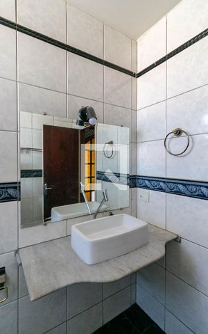 Apartamento para alugar com 80m², 3 quartos e 1 vaga Apartamento para alugar com 80m², 3 quartos e 1 vagaBanheiro Social