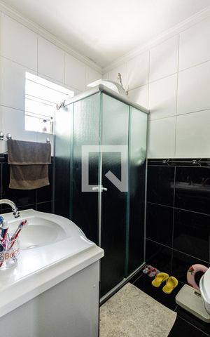 Casa à venda com 144m², 3 quartos e 3 vagas Casa à venda com 144m², 3 quartos e 3 vagasBanheiro Social