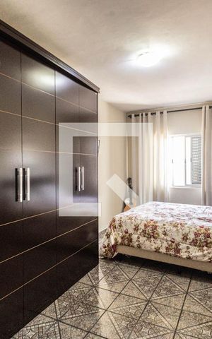 Casa à venda com 144m², 3 quartos e 3 vagas Casa à venda com 144m², 3 quartos e 3 vagasQuarto 2
