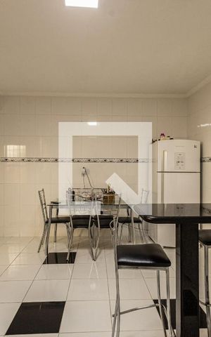 Casa à venda com 144m², 3 quartos e 3 vagas Casa à venda com 144m², 3 quartos e 3 vagasCozinha
