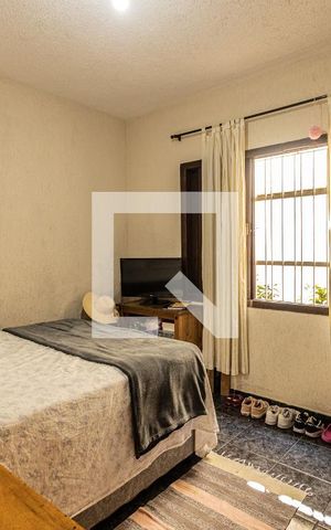 Casa à venda com 144m², 3 quartos e 3 vagas Casa à venda com 144m², 3 quartos e 3 vagasSala