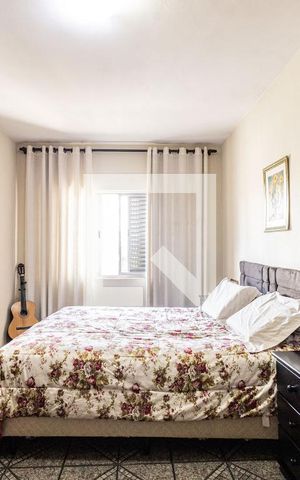 Casa à venda com 144m², 3 quartos e 3 vagas Casa à venda com 144m², 3 quartos e 3 vagasQuarto 2