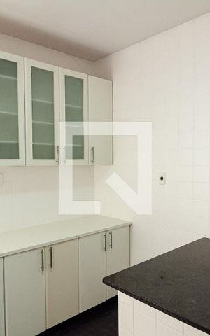 Casa para alugar com 370m², 3 quartos e 3 vagas Casa para alugar com 370m², 3 quartos e 3 vagasCozinha