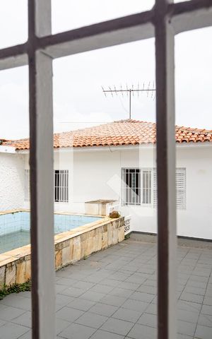 Casa para alugar com 370m², 3 quartos e 3 vagas Casa para alugar com 370m², 3 quartos e 3 vagasVista do Quarto da Edícula