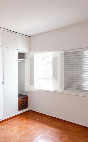Casa para alugar com 370m², 3 quartos e 3 vagas Casa para alugar com 370m², 3 quartos e 3 vagasQuarto 2