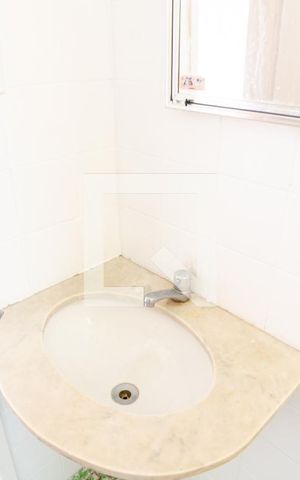 Casa para alugar com 370m², 3 quartos e 3 vagas Casa para alugar com 370m², 3 quartos e 3 vagasBanheiro da Edícula