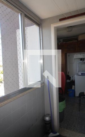Apartamento à venda com 107m², 3 quartos e 1 vagaÁrea de Serviço