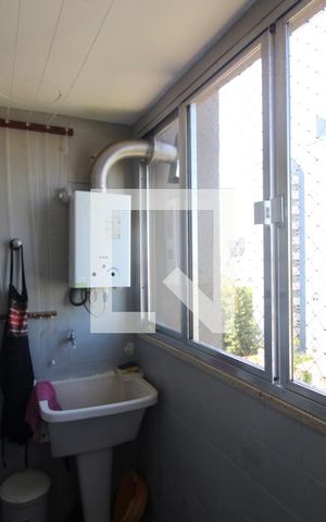 Apartamento à venda com 107m², 3 quartos e 1 vagaÁrea de Serviço