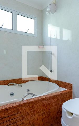 Casa à venda com 175m², 2 quartos e 2 vagasBanheiro Quartos 1 e 2