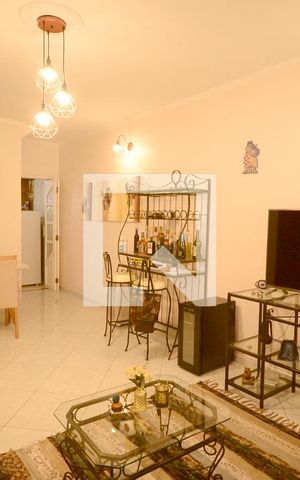 Casa à venda com 125m², 2 quartos e 2 vagas Casa à venda com 125m², 2 quartos e 2 vagasSala