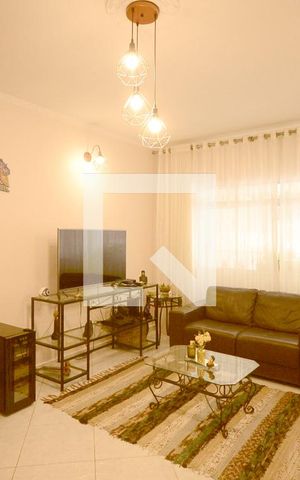 Casa à venda com 125m², 2 quartos e 2 vagas Casa à venda com 125m², 2 quartos e 2 vagasSala