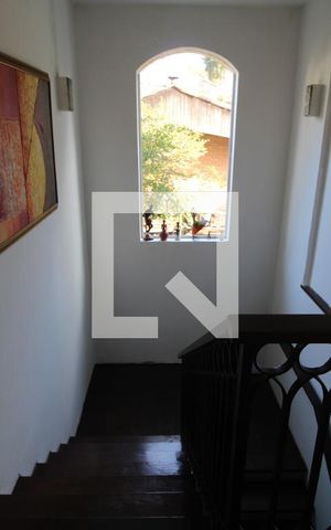 Apartamento para alugar com 62m², 1 quarto e 1 vagaEscada - entrada