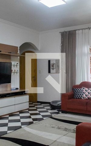 Casa à venda com 160m², 3 quartos e 2 vagas Casa à venda com 160m², 3 quartos e 2 vagasSala