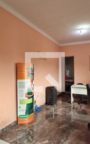 Casa à venda com 289m², 3 quartos e 2 vagasEscritório
