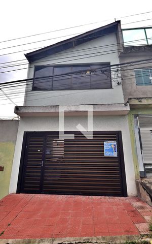 Casa à venda com 289m², 3 quartos e 2 vagasFachada