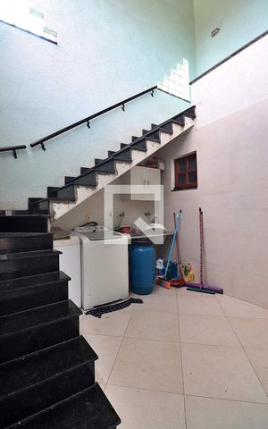 Casa à venda com 289m², 3 quartos e 2 vagasÁrea de Serviço