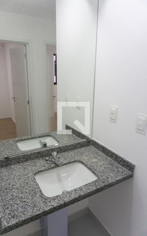 Apartamento para alugar com 38m², 2 quartos e sem vagaBanheiro