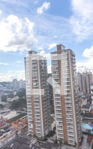 Apartamento à venda com 168m², 3 quartos e 3 vagas Apartamento à venda com 168m², 3 quartos e 3 vagasVista varanda