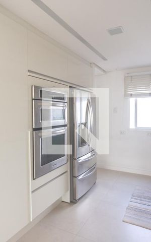 Apartamento à venda com 168m², 3 quartos e 3 vagas Apartamento à venda com 168m², 3 quartos e 3 vagasCozinha
