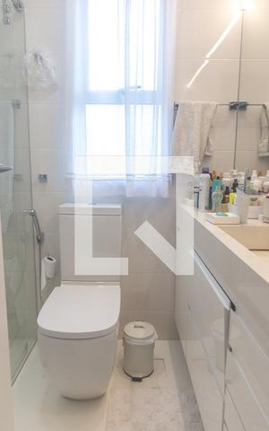 Apartamento à venda com 168m², 3 quartos e 3 vagas Apartamento à venda com 168m², 3 quartos e 3 vagasBanheiro suíte 3
