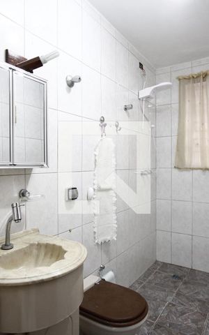 Casa à venda com 114m², 2 quartos e 1 vagaBanheiro