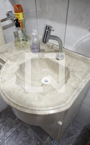 Casa à venda com 114m², 2 quartos e 1 vagaBanheiro