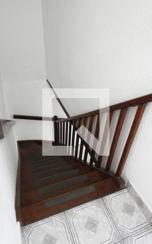 Casa à venda com 114m², 2 quartos e 1 vagaEscada