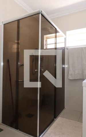 Casa à venda com 200m², 3 quartos e 3 vagasBanheiro Social