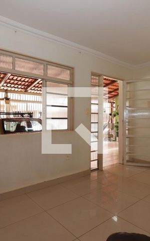 Casa à venda com 200m², 3 quartos e 3 vagasSala