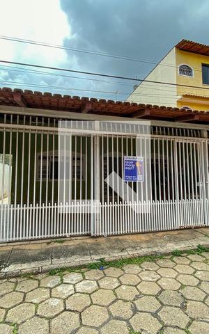 Casa à venda com 200m², 3 quartos e 3 vagasFachada