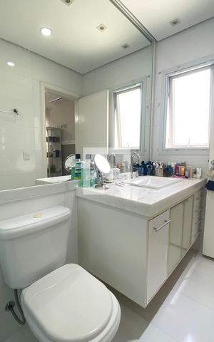 Casa de condomínio à venda com 361m², 5 quartos e 4 vagasbanheiro da Suíte 5 