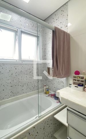 Casa de condomínio à venda com 361m², 5 quartos e 4 vagasBanheiro da Suíte 4