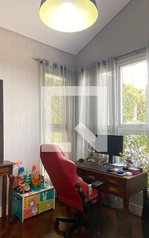 Casa de condomínio à venda com 361m², 5 quartos e 4 vagasEscritório