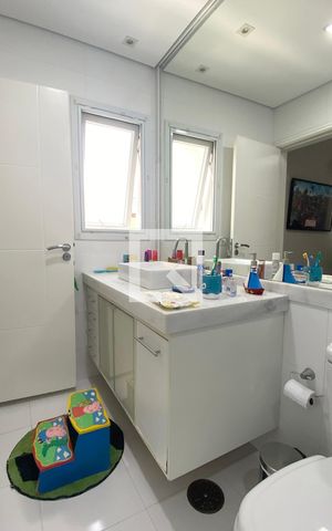 Casa de condomínio à venda com 361m², 5 quartos e 4 vagasBanheiro da Suíte 3