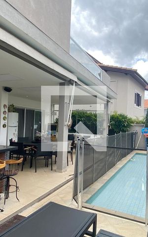 Casa de condomínio à venda com 361m², 5 quartos e 4 vagasChurrasqueira