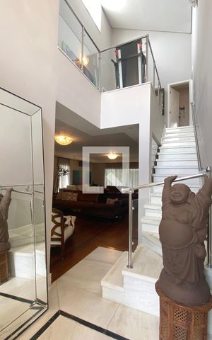 Casa de condomínio à venda com 361m², 5 quartos e 4 vagasHall de entrada