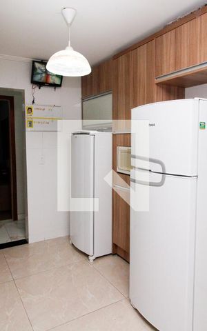 Casa à venda com 257m², 5 quartos e 4 vagas Casa à venda com 257m², 5 quartos e 4 vagasCozinha