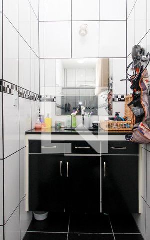 Casa à venda com 257m², 5 quartos e 4 vagas Casa à venda com 257m², 5 quartos e 4 vagasBanheiro da Suite