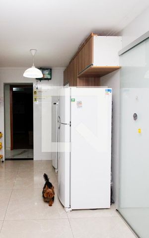 Casa à venda com 257m², 5 quartos e 4 vagas Casa à venda com 257m², 5 quartos e 4 vagasCozinha