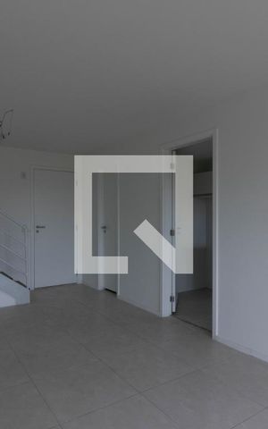 Apartamento à venda com 120m², 2 quartos e 1 vaga Apartamento à venda com 120m², 2 quartos e 1 vagaSala