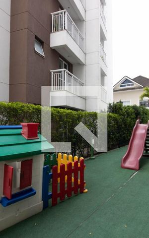 Apartamento à venda com 120m², 2 quartos e 1 vaga Apartamento à venda com 120m², 2 quartos e 1 vagaÁrea comum - Parquinho