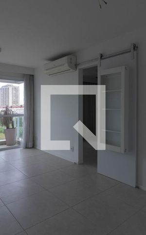 Apartamento à venda com 120m², 2 quartos e 1 vaga Apartamento à venda com 120m², 2 quartos e 1 vagaSala