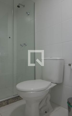 Apartamento à venda com 120m², 2 quartos e 1 vaga Apartamento à venda com 120m², 2 quartos e 1 vagaBanheiro da Suíte 1